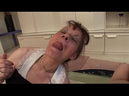 ❤️ Dues àvies i un avi fan un trio ️ Porno a nosaltres ☑