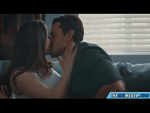 ❤️ Sexe romàntic amb una bona mare tetona ️ Porno a nosaltres ☑